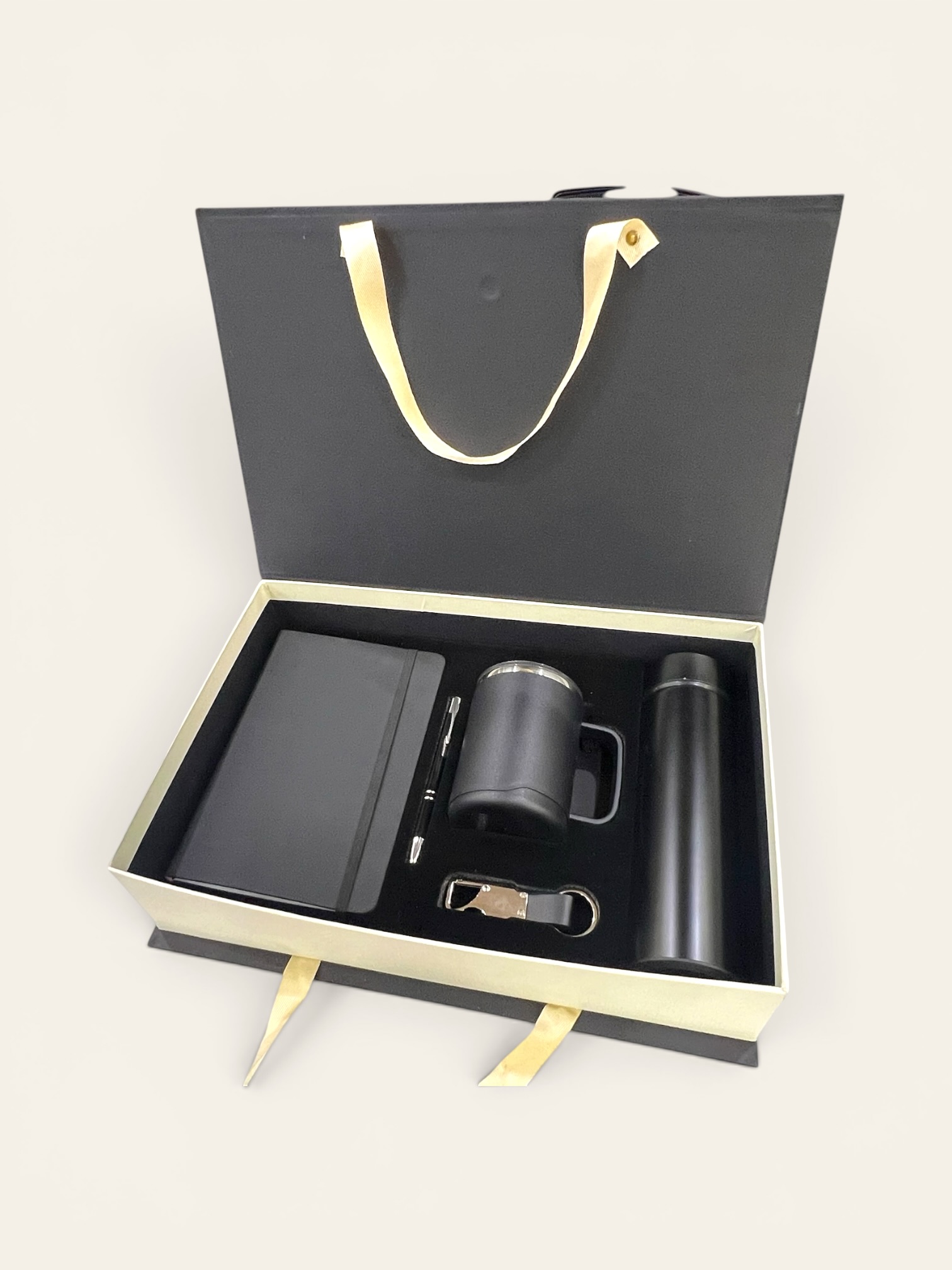 The Executive Welcome Kit - Image 4